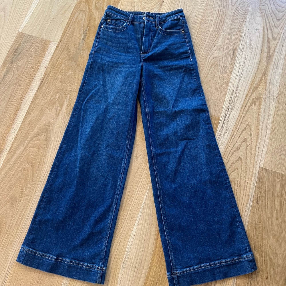 Maeve high rise wide leg jeans.  Size 25.  Excellent condition…worn once!